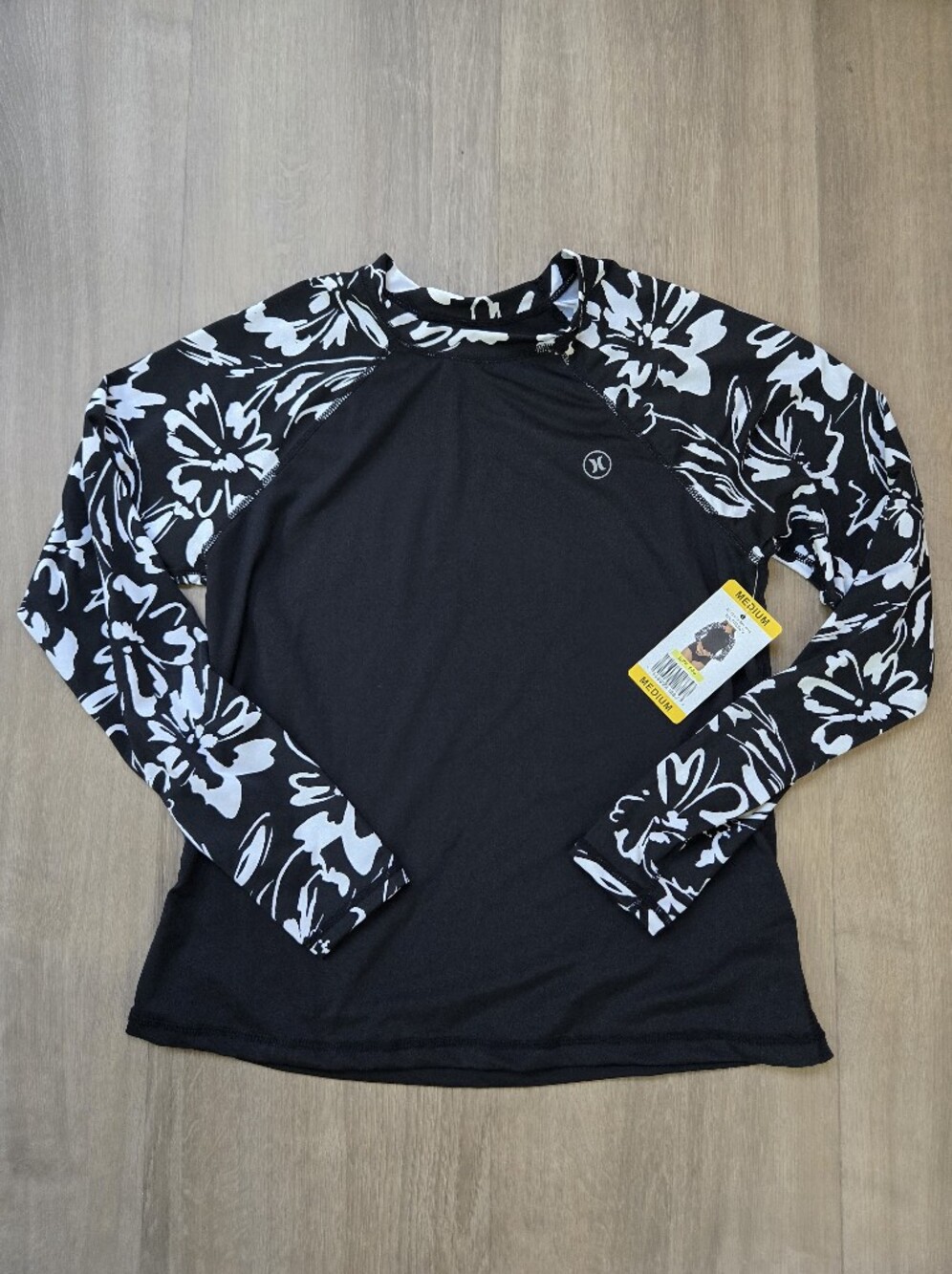 Hurley swim shirt upf 50+ - Picture 3 of 4
